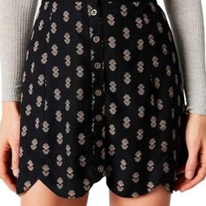 Urban Outfitters Cooperative Black Button Front Scalloped Mini Skirt | Size 0